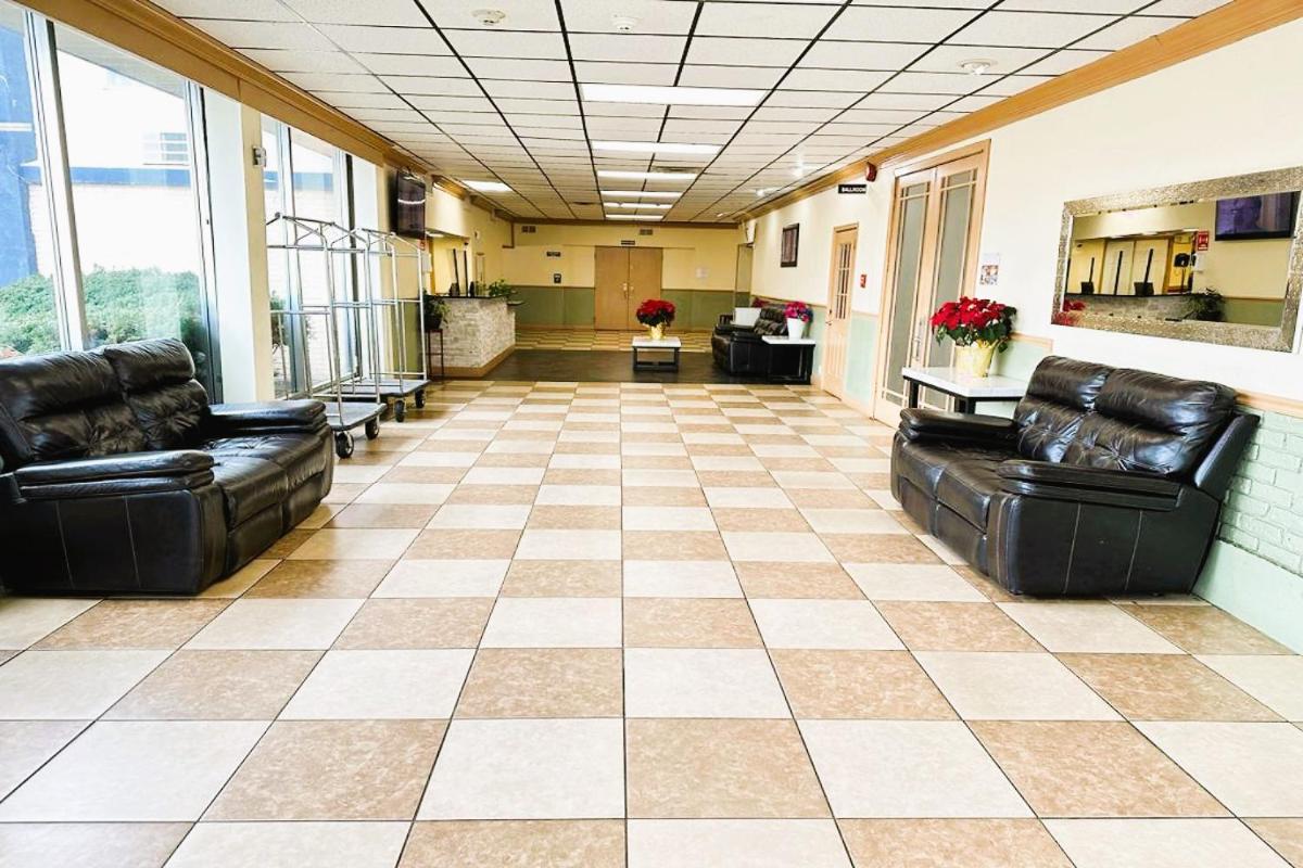 Popular attractions Area Nearby Property